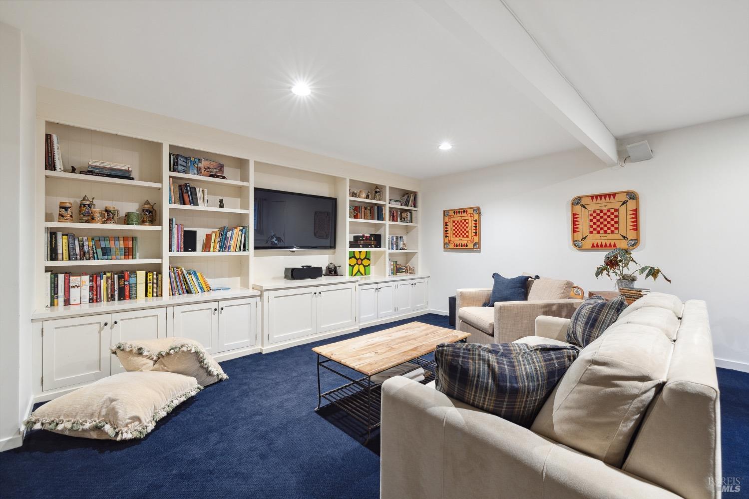 224 Cascade Dr
