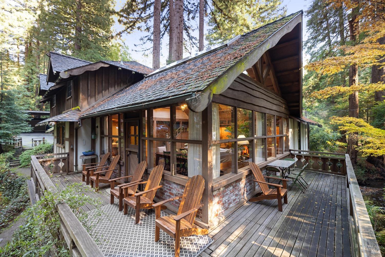 224 Cascade Dr