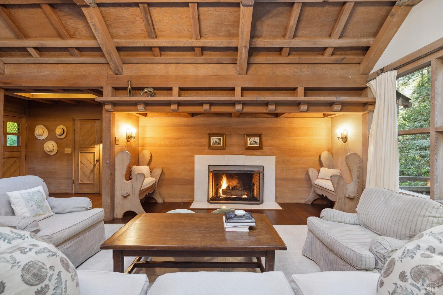 224 Cascade Dr