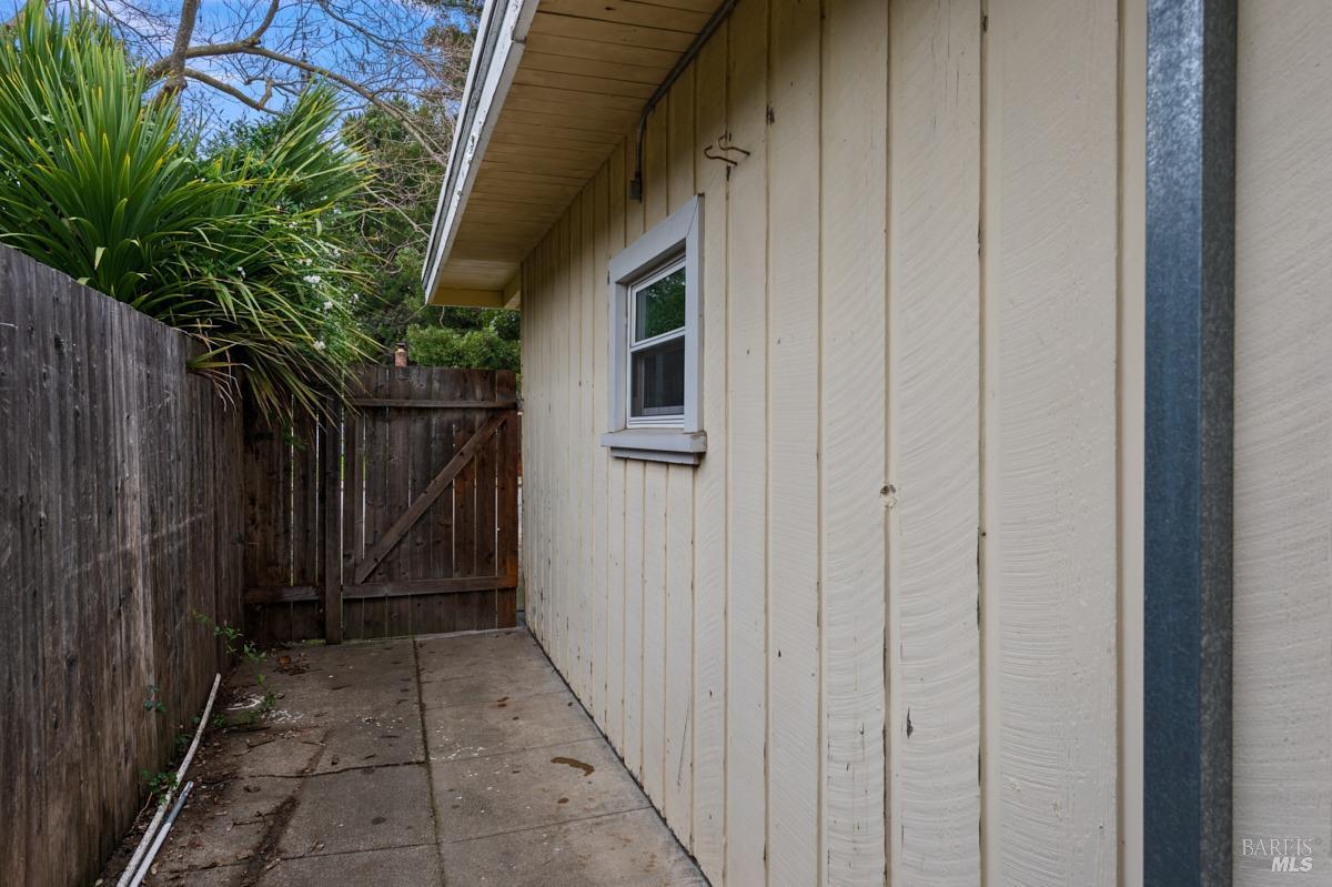 2628 Claremont Dr