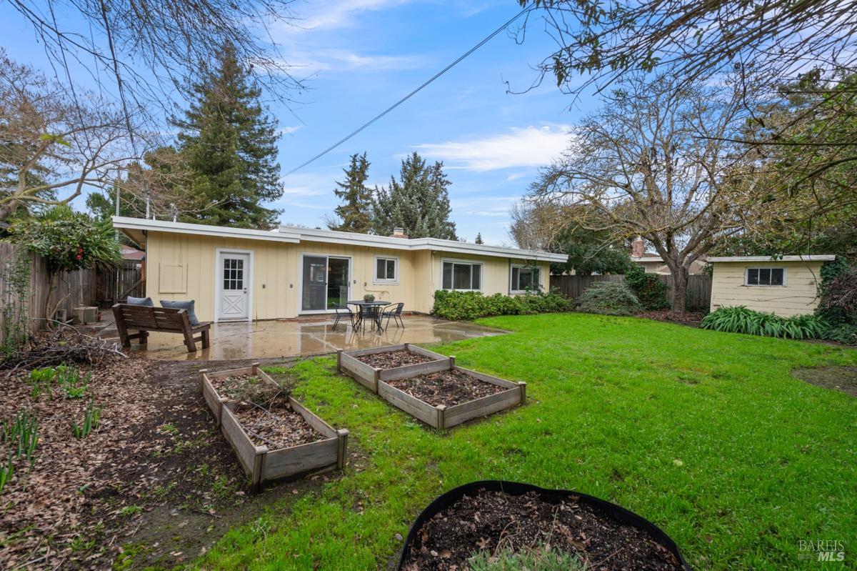 2628 Claremont Dr