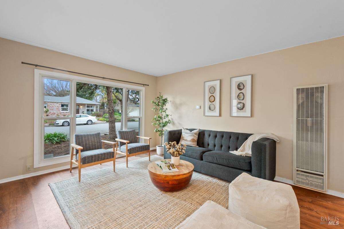 2628 Claremont Dr