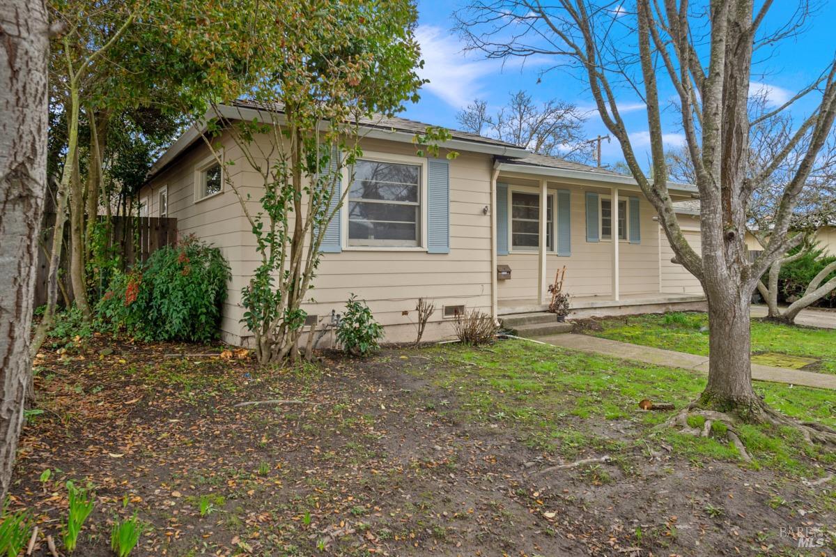 2636 Claremont Dr