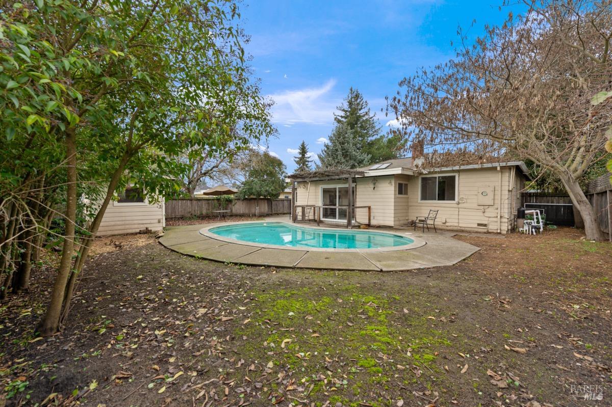2636 Claremont Dr