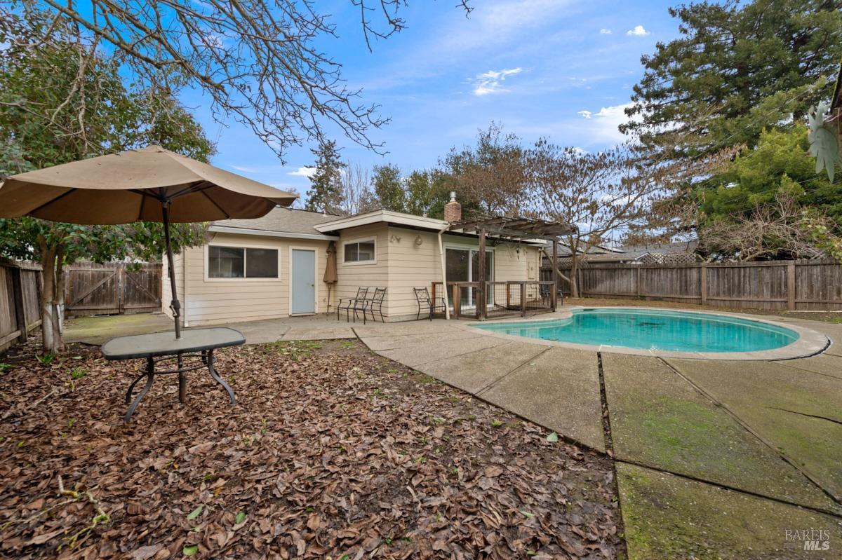 2636 Claremont Dr