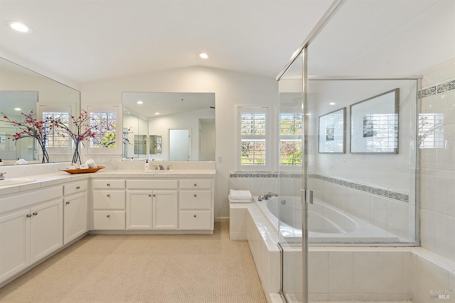 27 Presidio Dr