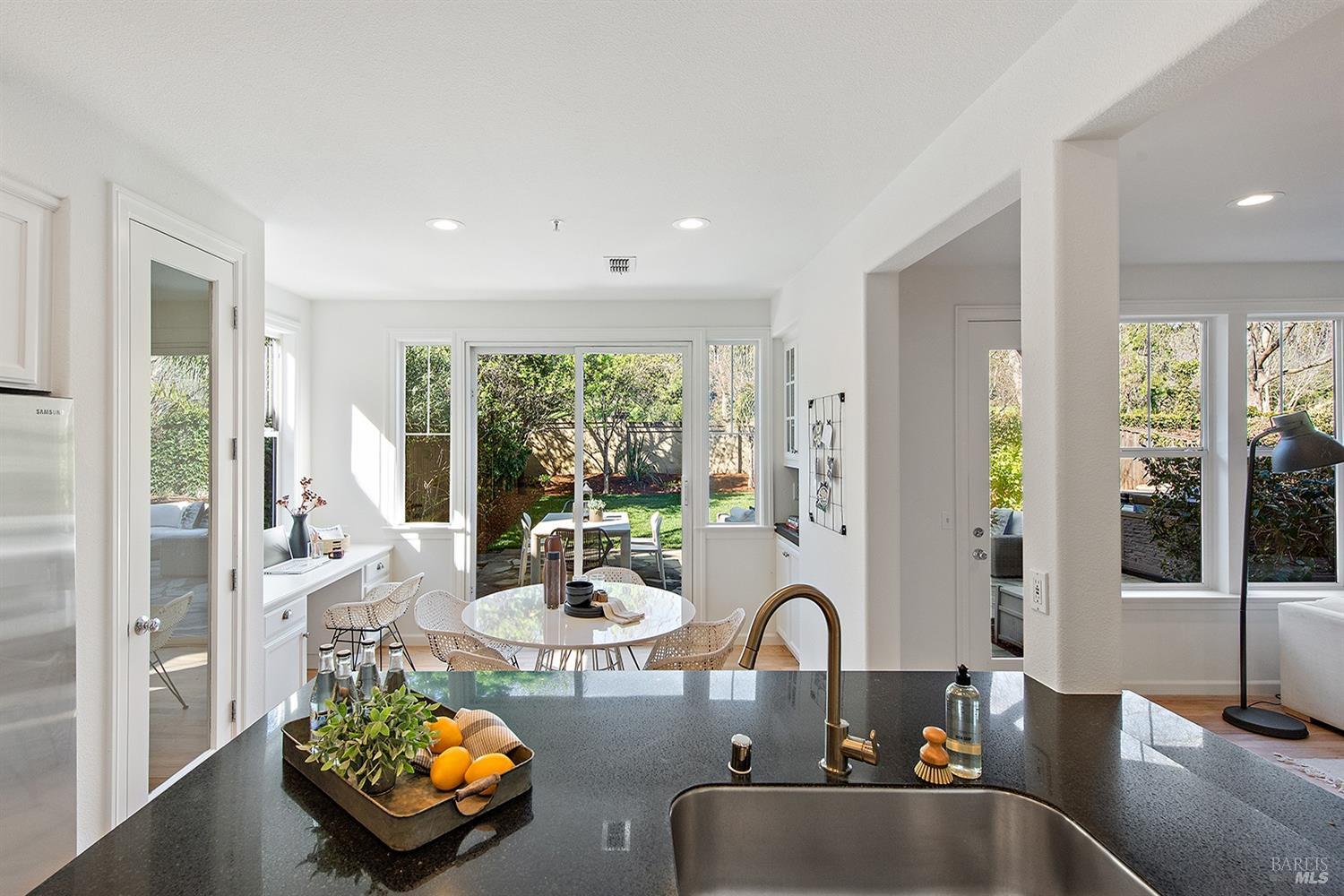 27 Presidio Dr