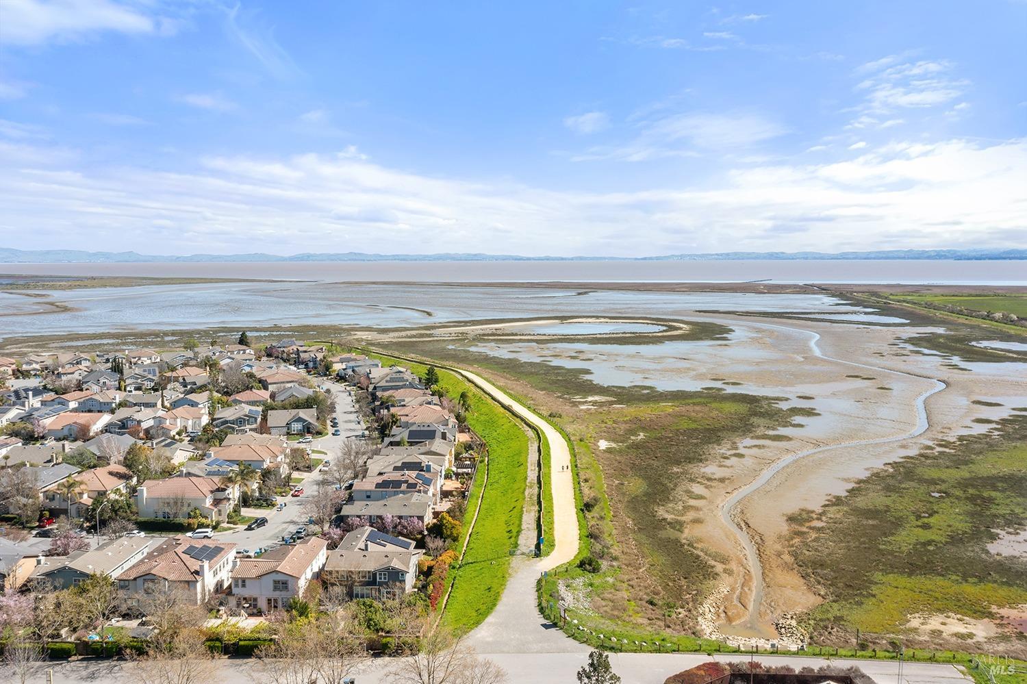 27 Presidio Dr