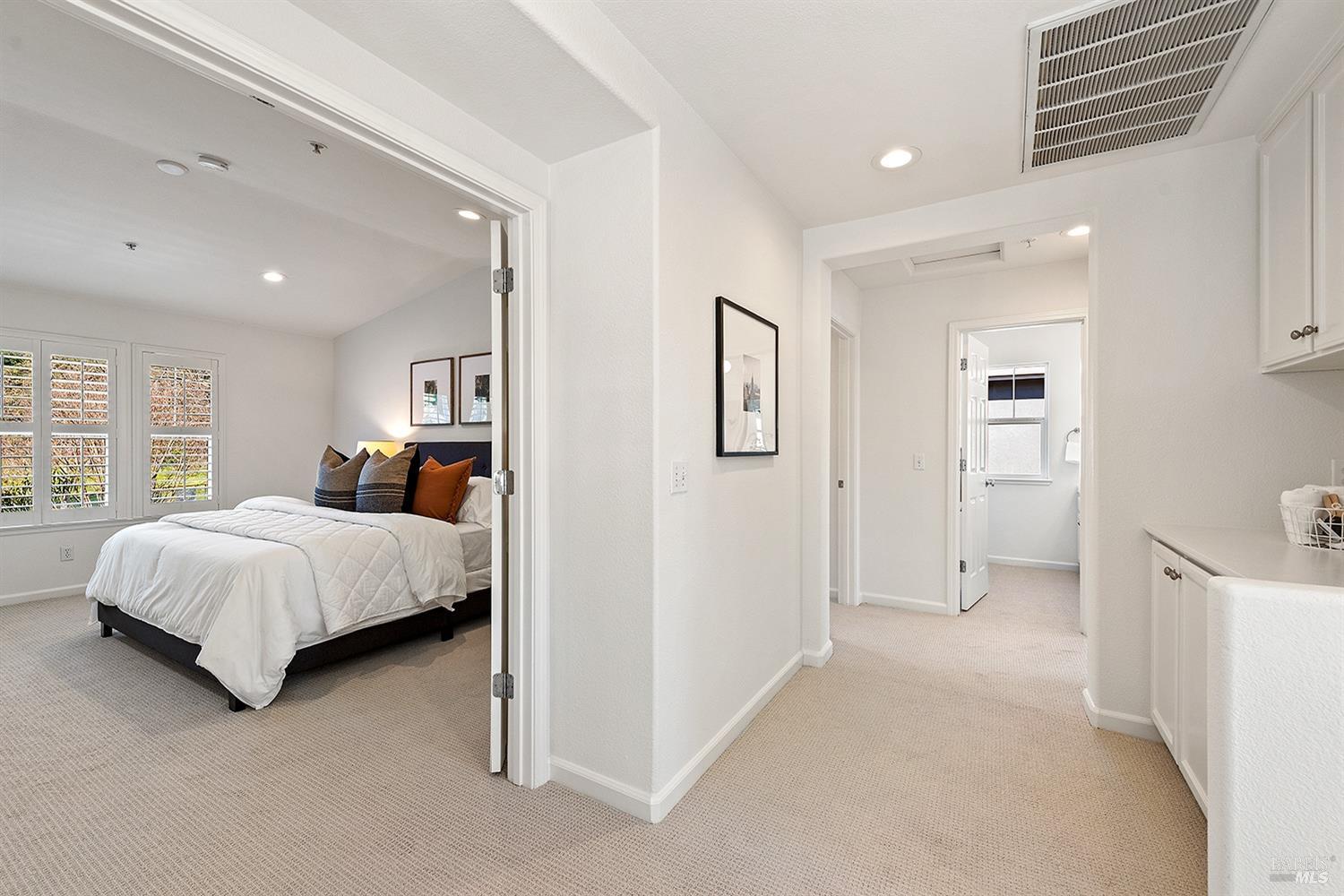 27 Presidio Dr