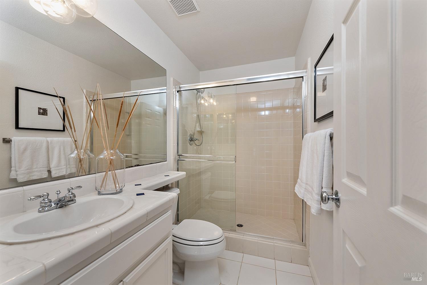 27 Presidio Dr