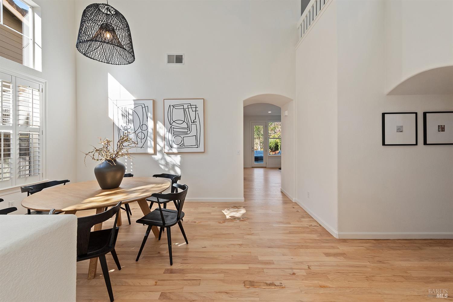 27 Presidio Dr