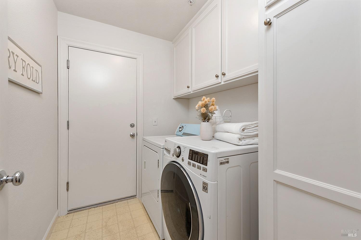 27 Presidio Dr
