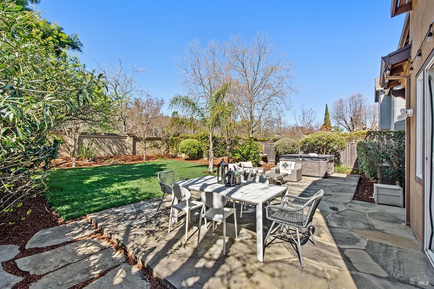 27 Presidio Dr