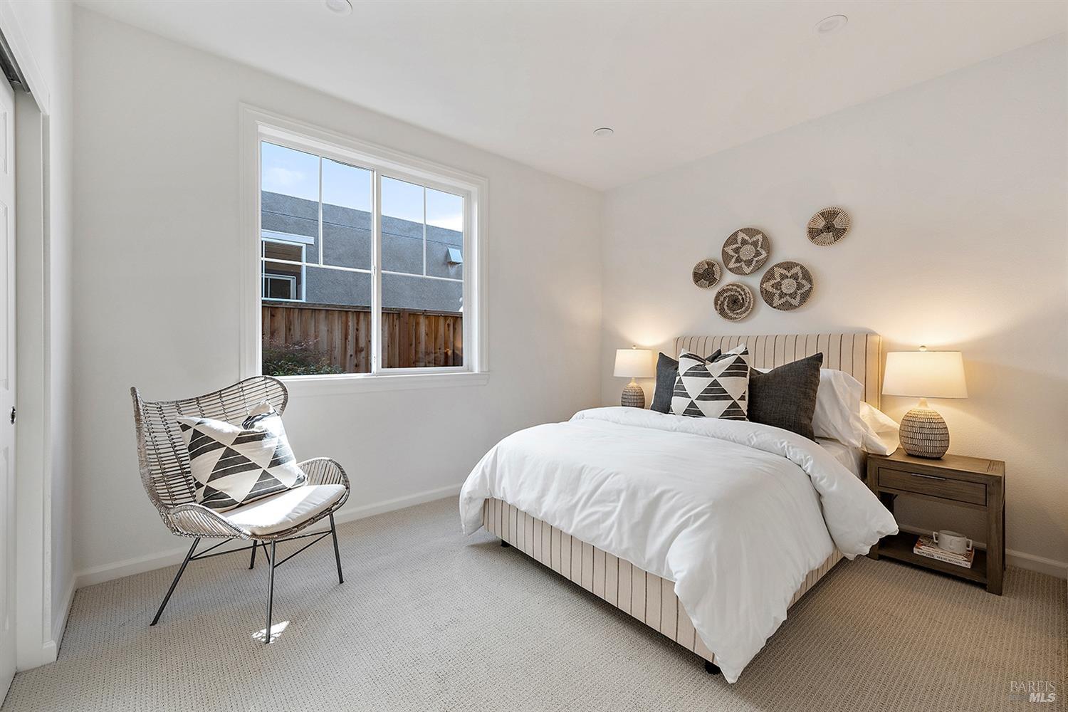 27 Presidio Dr
