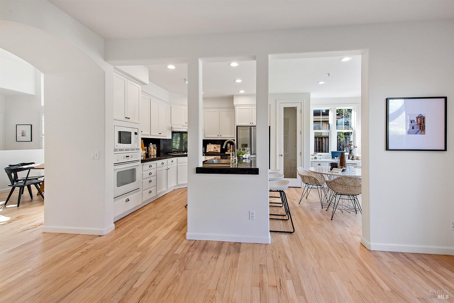 27 Presidio Dr