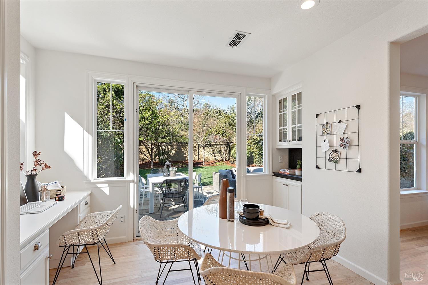 27 Presidio Dr