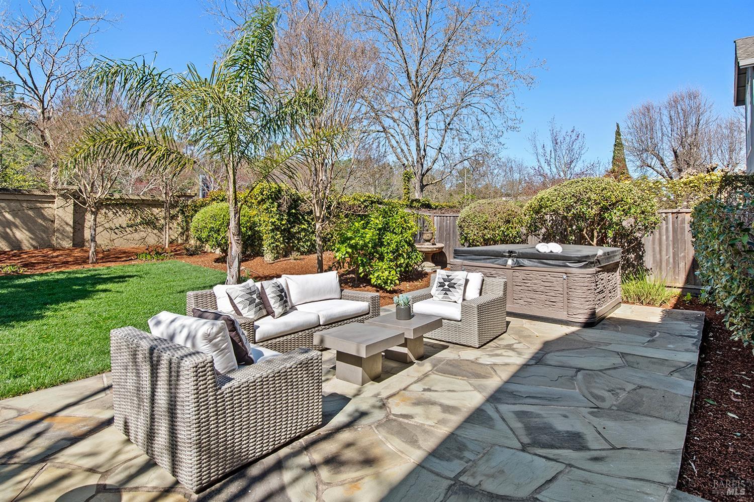 27 Presidio Dr