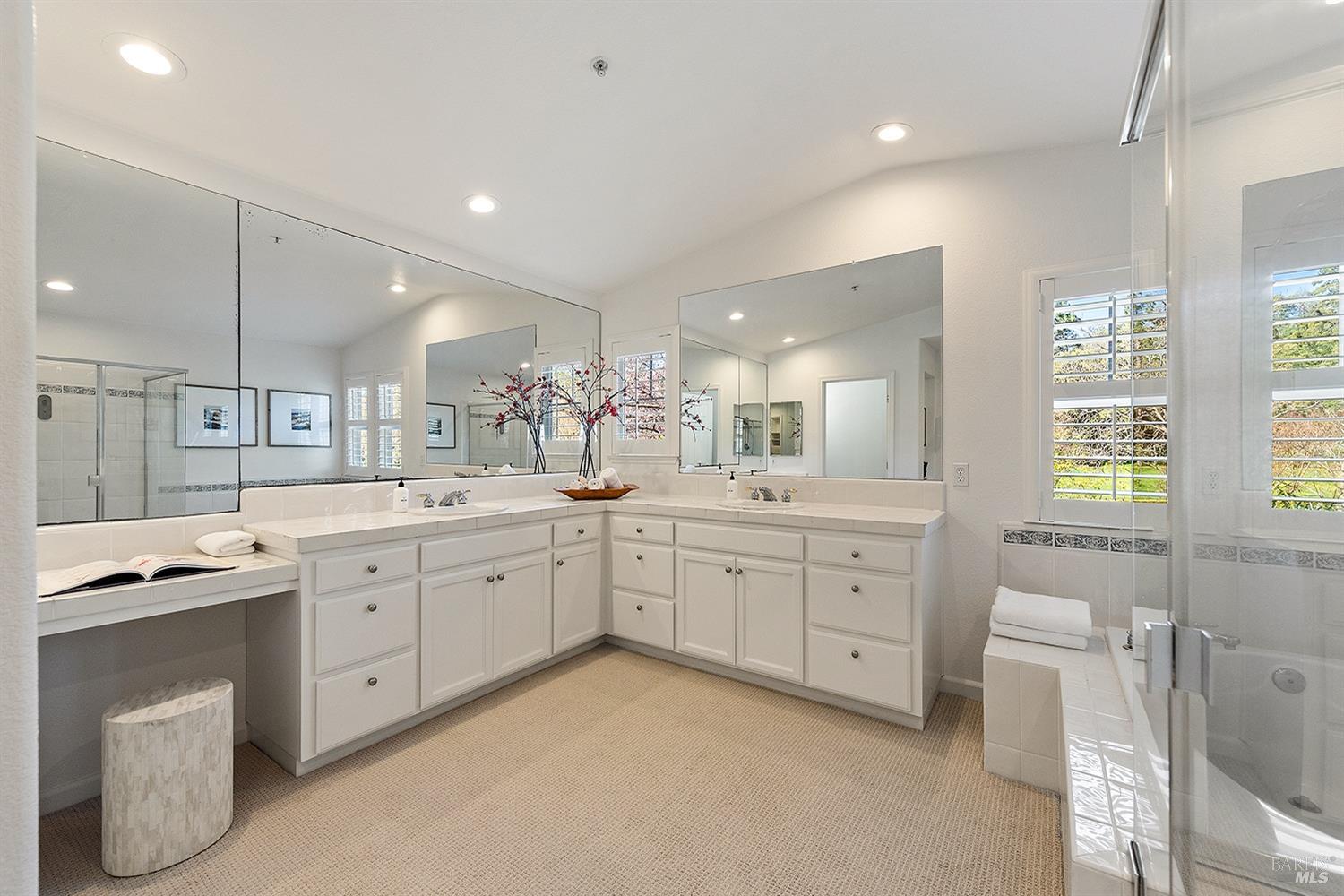 27 Presidio Dr