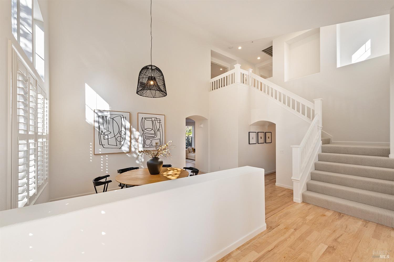 27 Presidio Dr