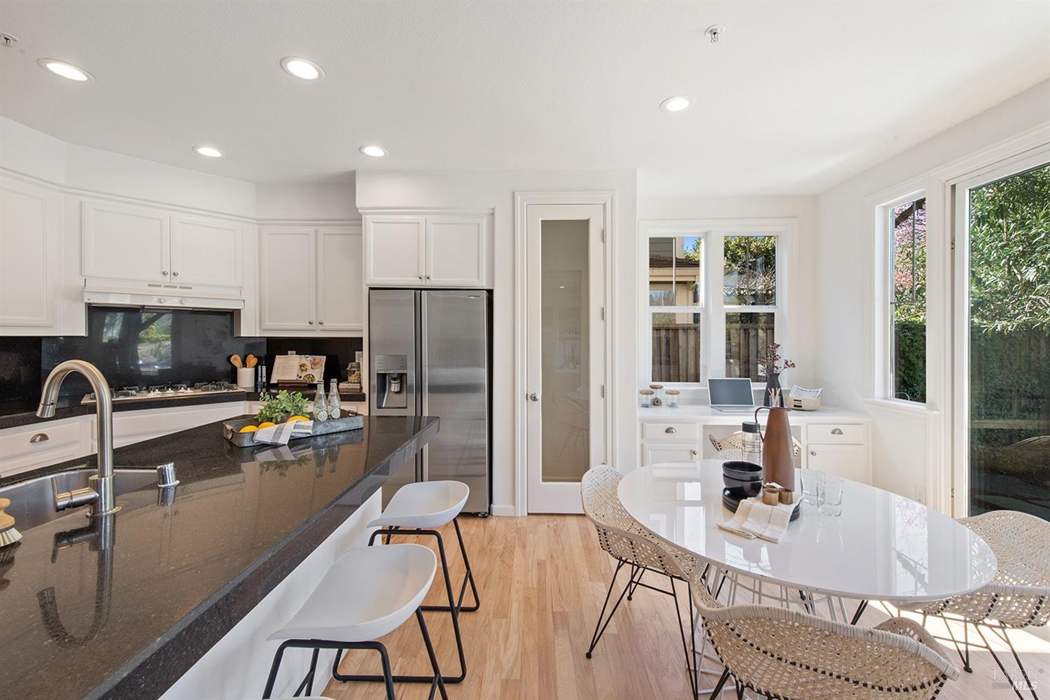 27 Presidio Dr
