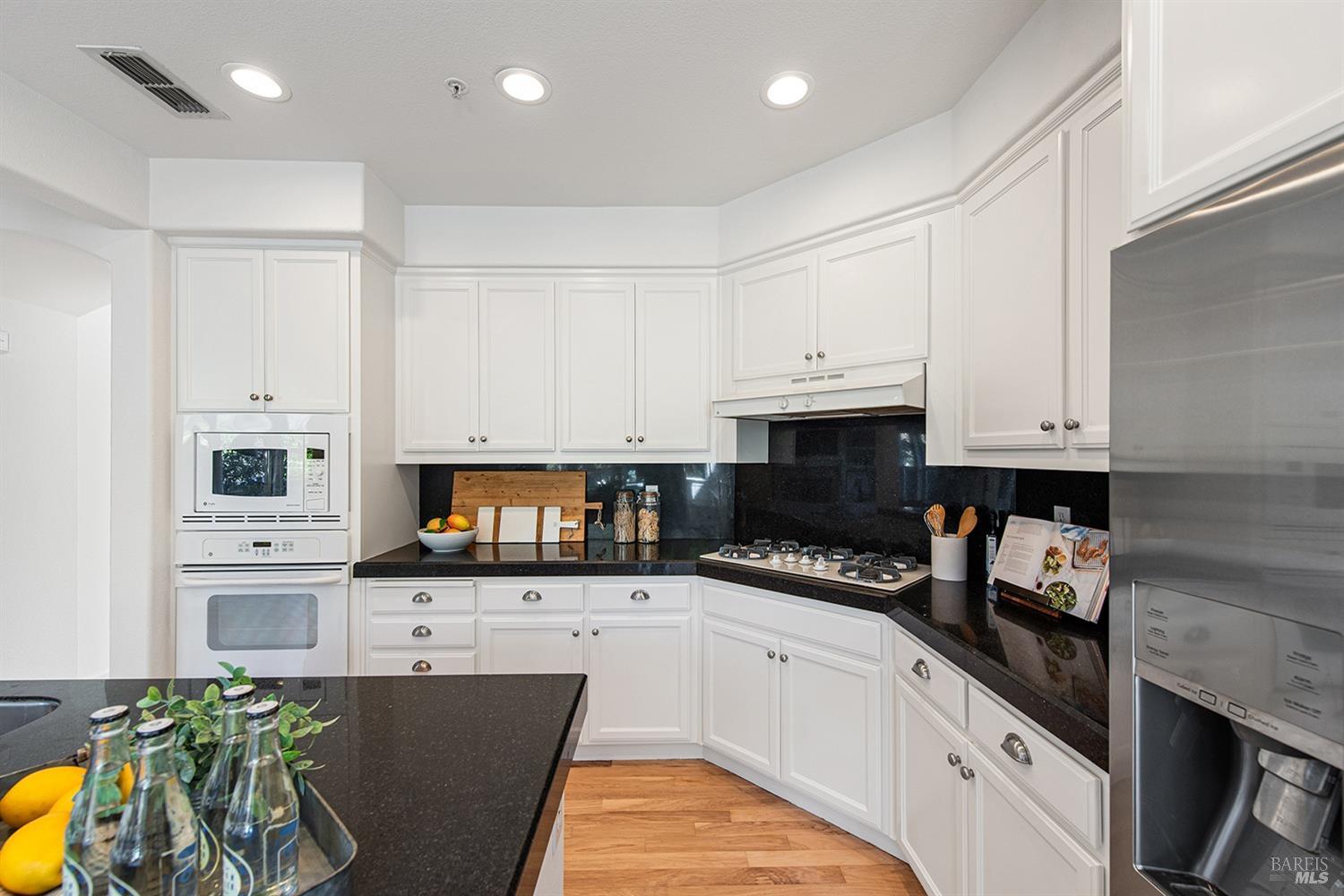 27 Presidio Dr