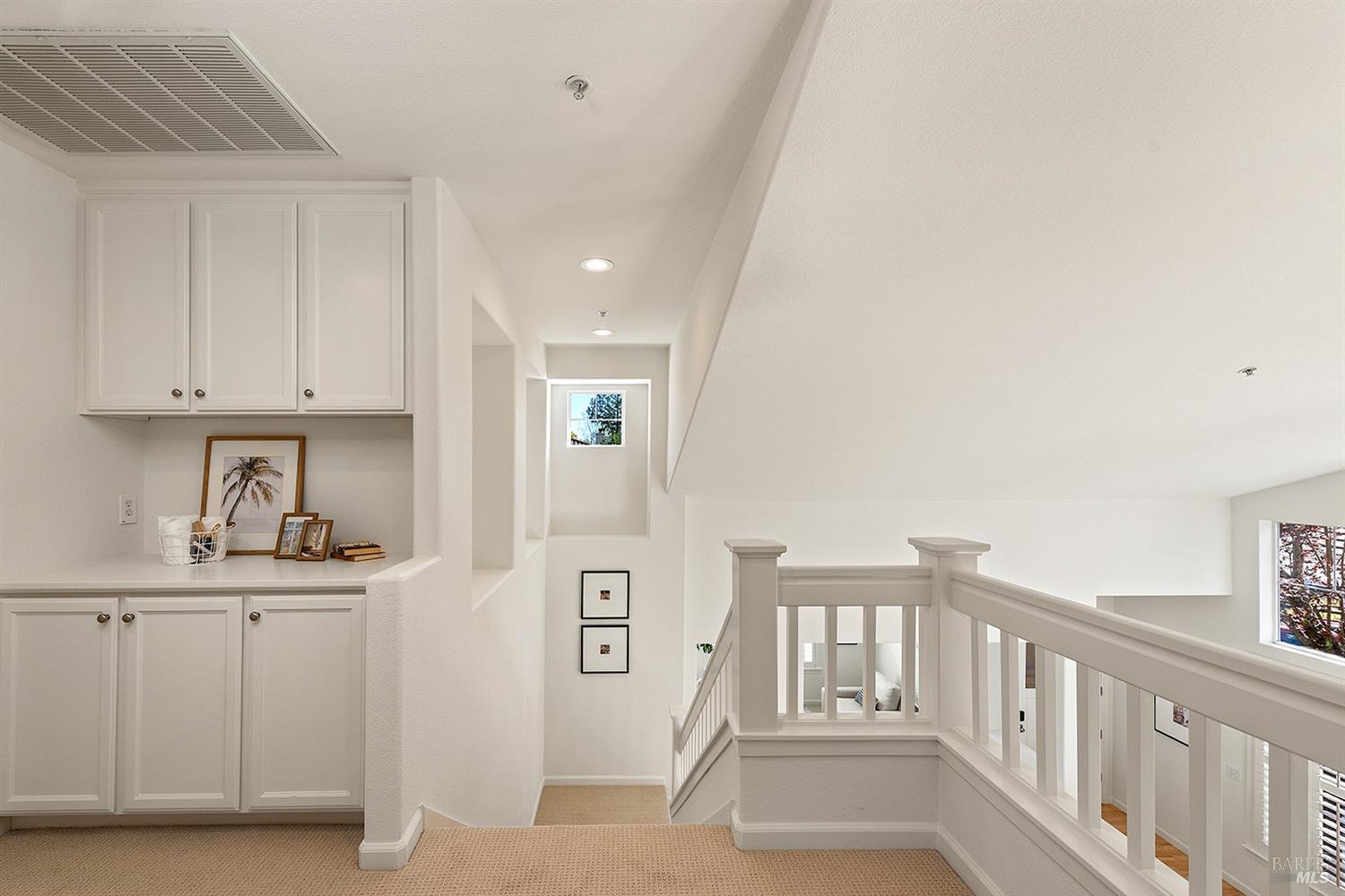 27 Presidio Dr