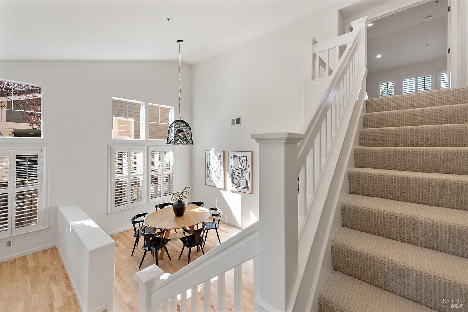 27 Presidio Dr