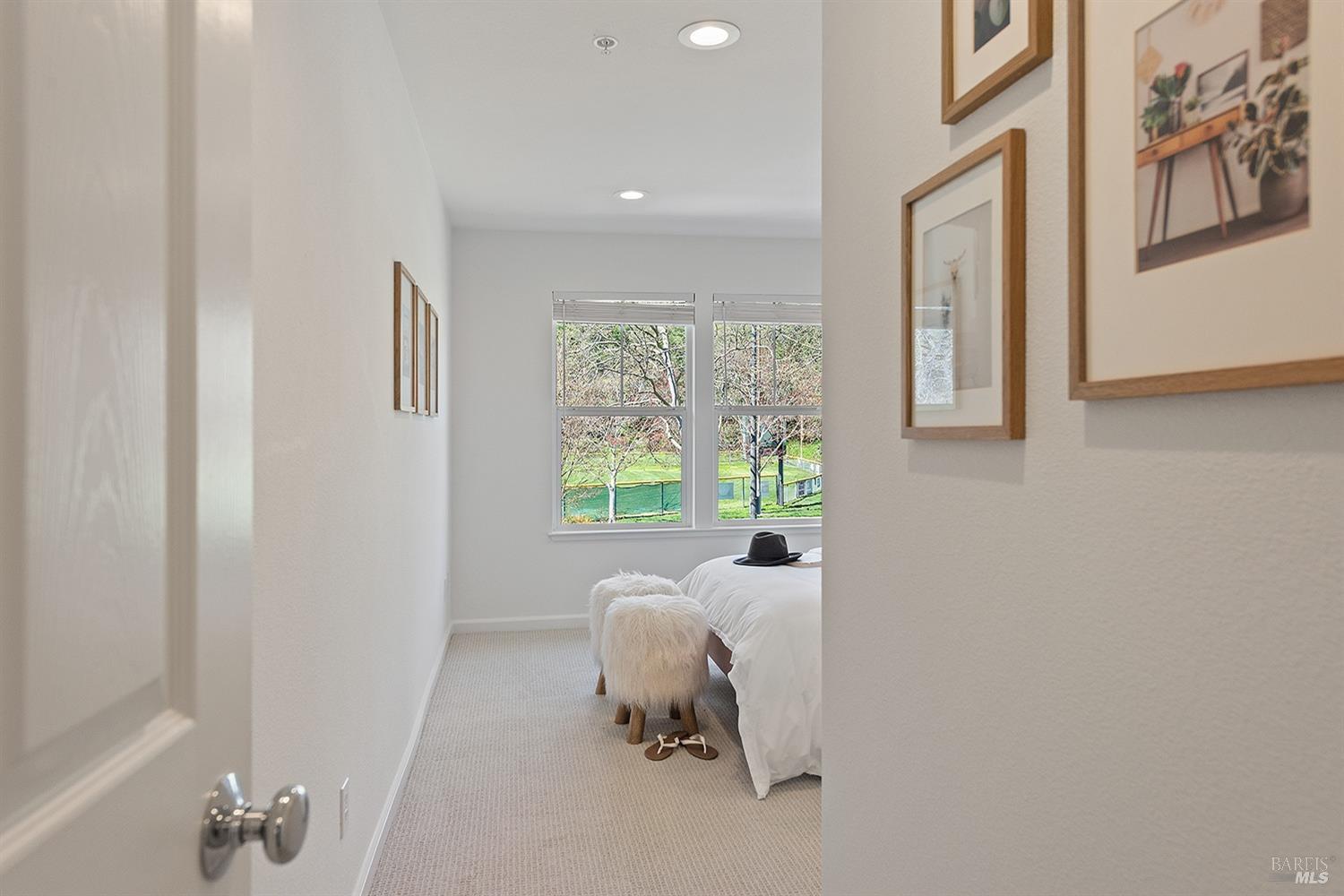 27 Presidio Dr