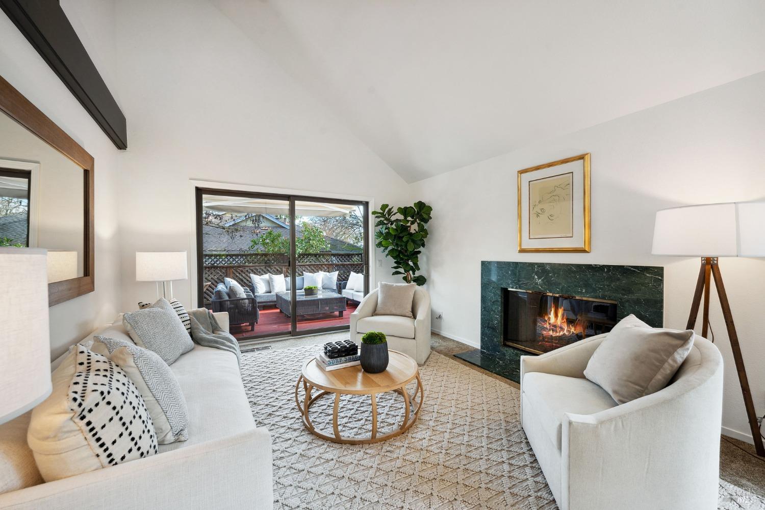 610 Anthony Ct