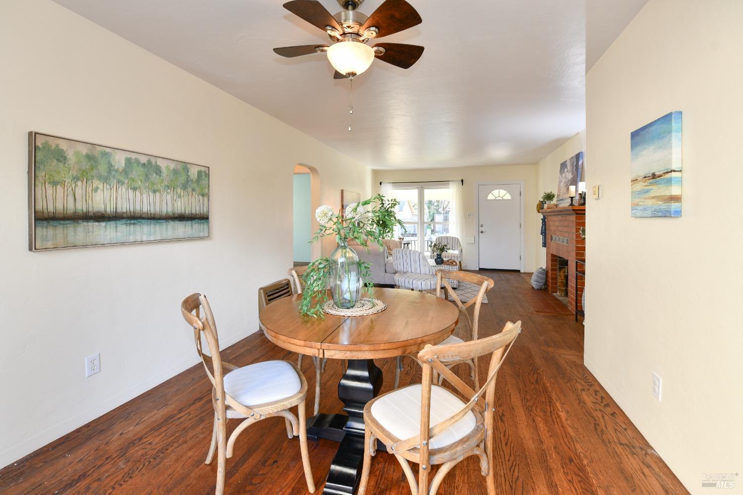 2948 Devita Dr