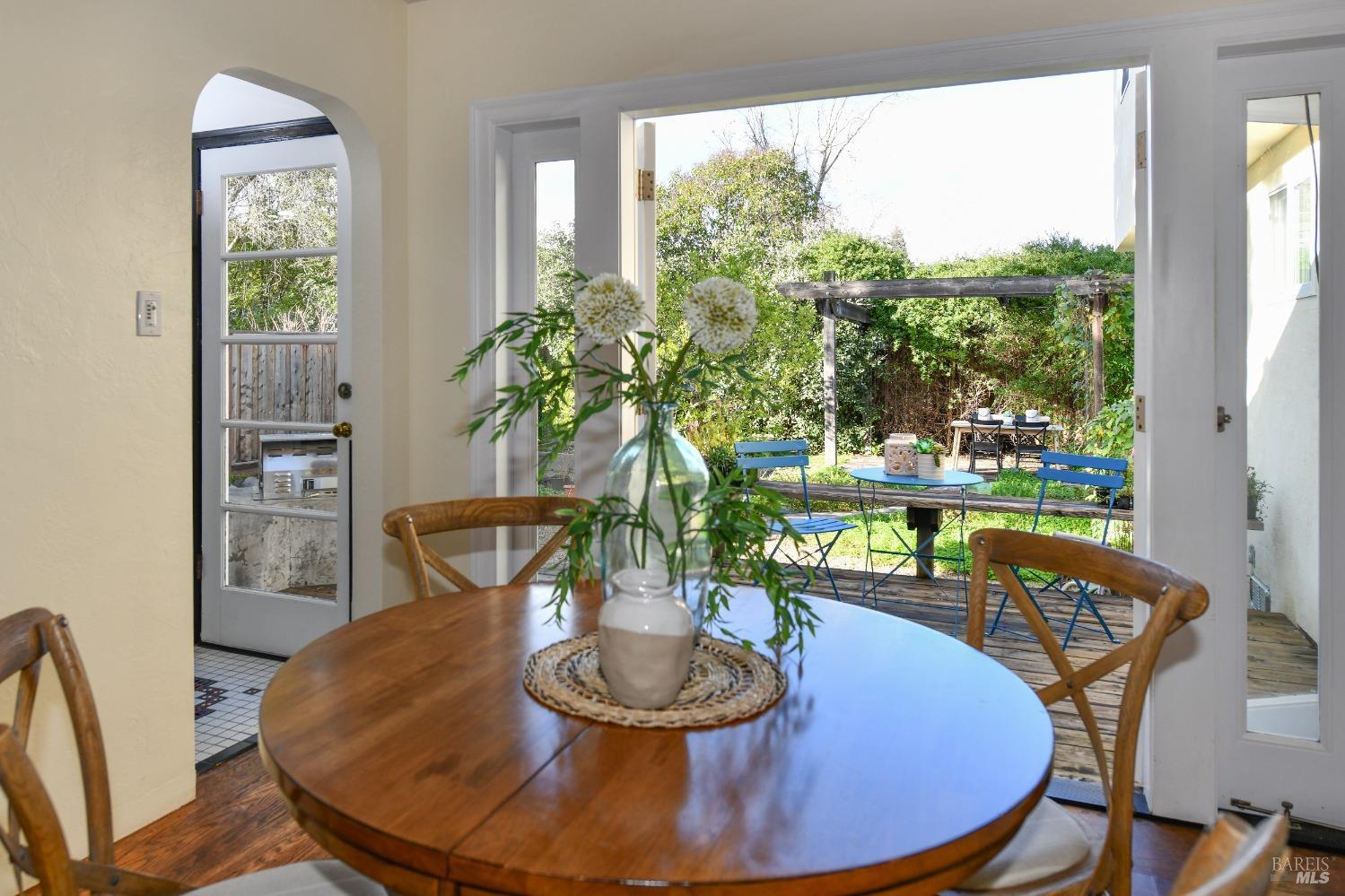 2948 Devita Dr