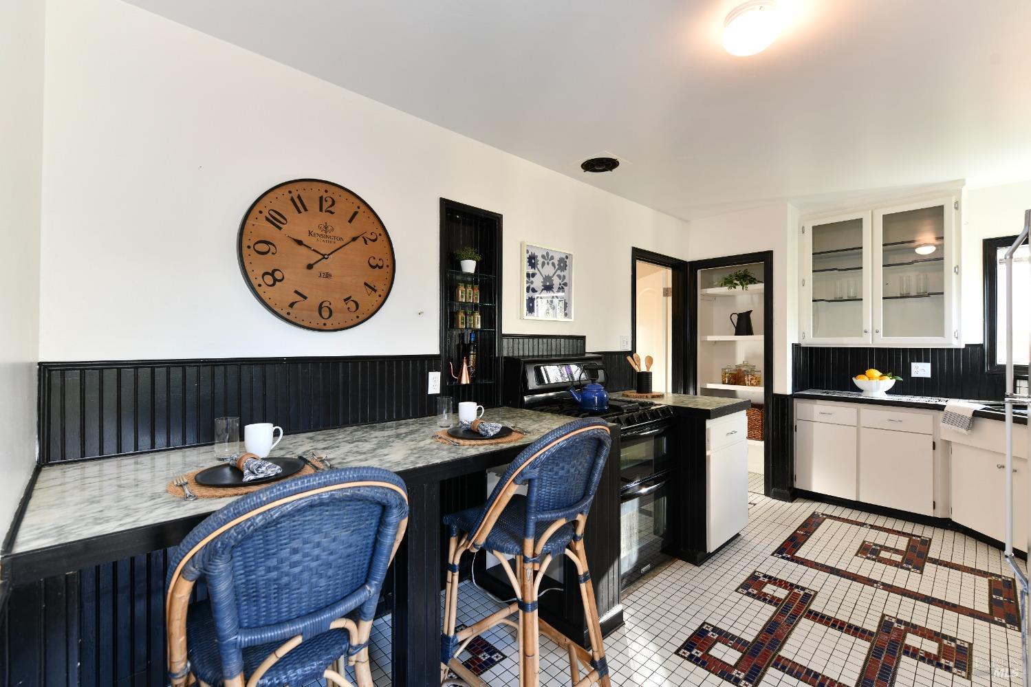 2948 Devita Dr