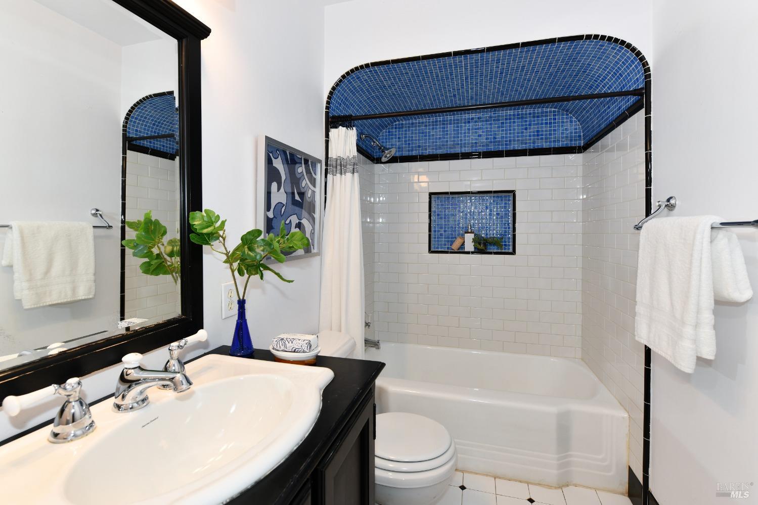2948 Devita Dr