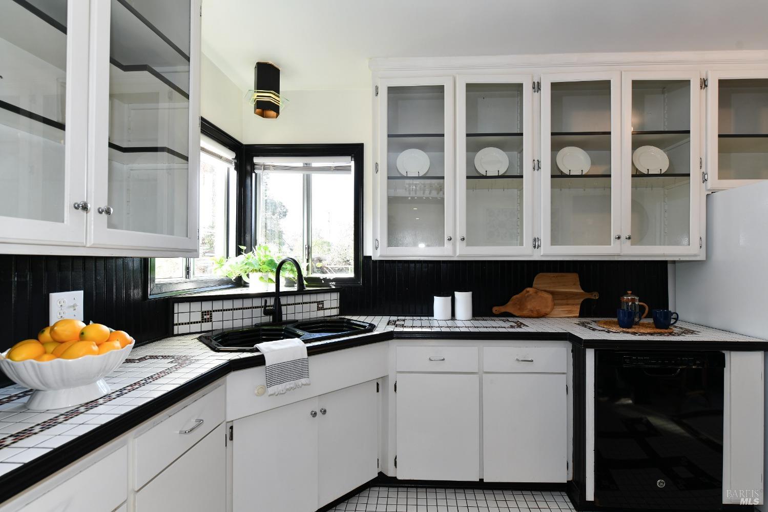 2948 Devita Dr