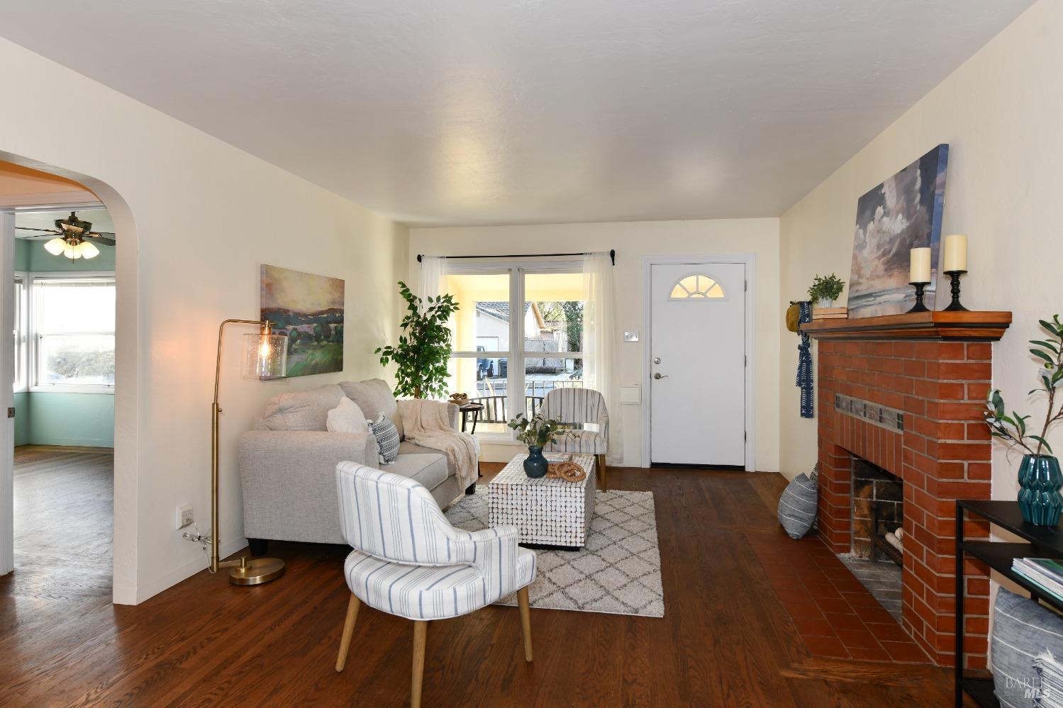 2948 Devita Dr
