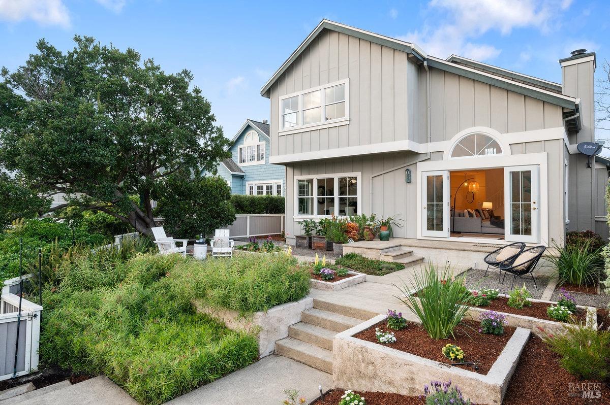 58 Elizabeth Cir