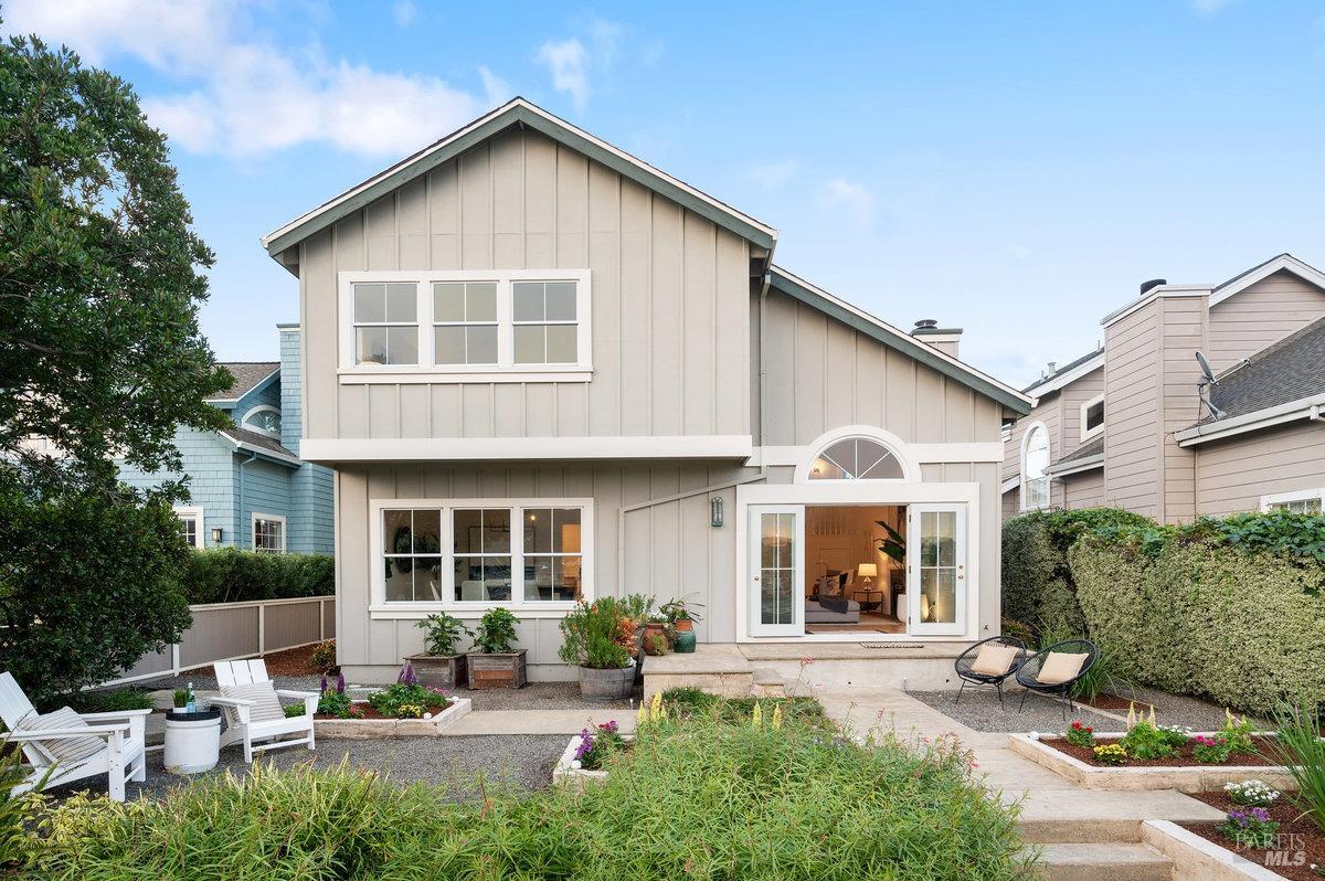 58 Elizabeth Cir
