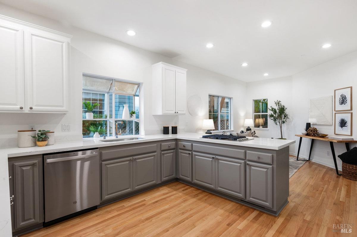 58 Elizabeth Cir