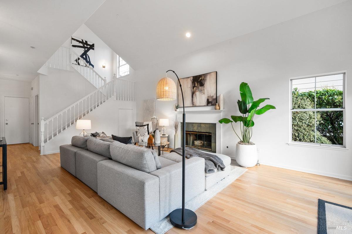 58 Elizabeth Cir