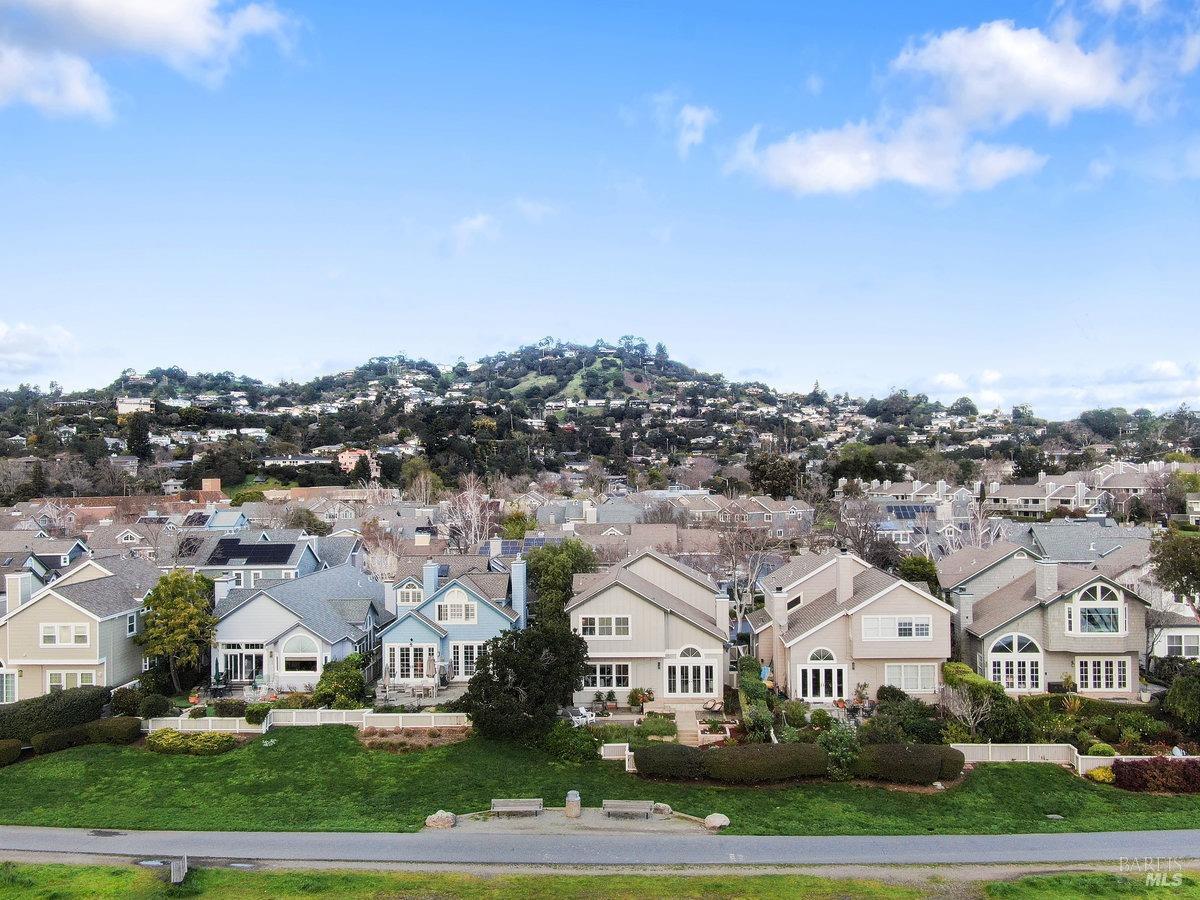 58 Elizabeth Cir
