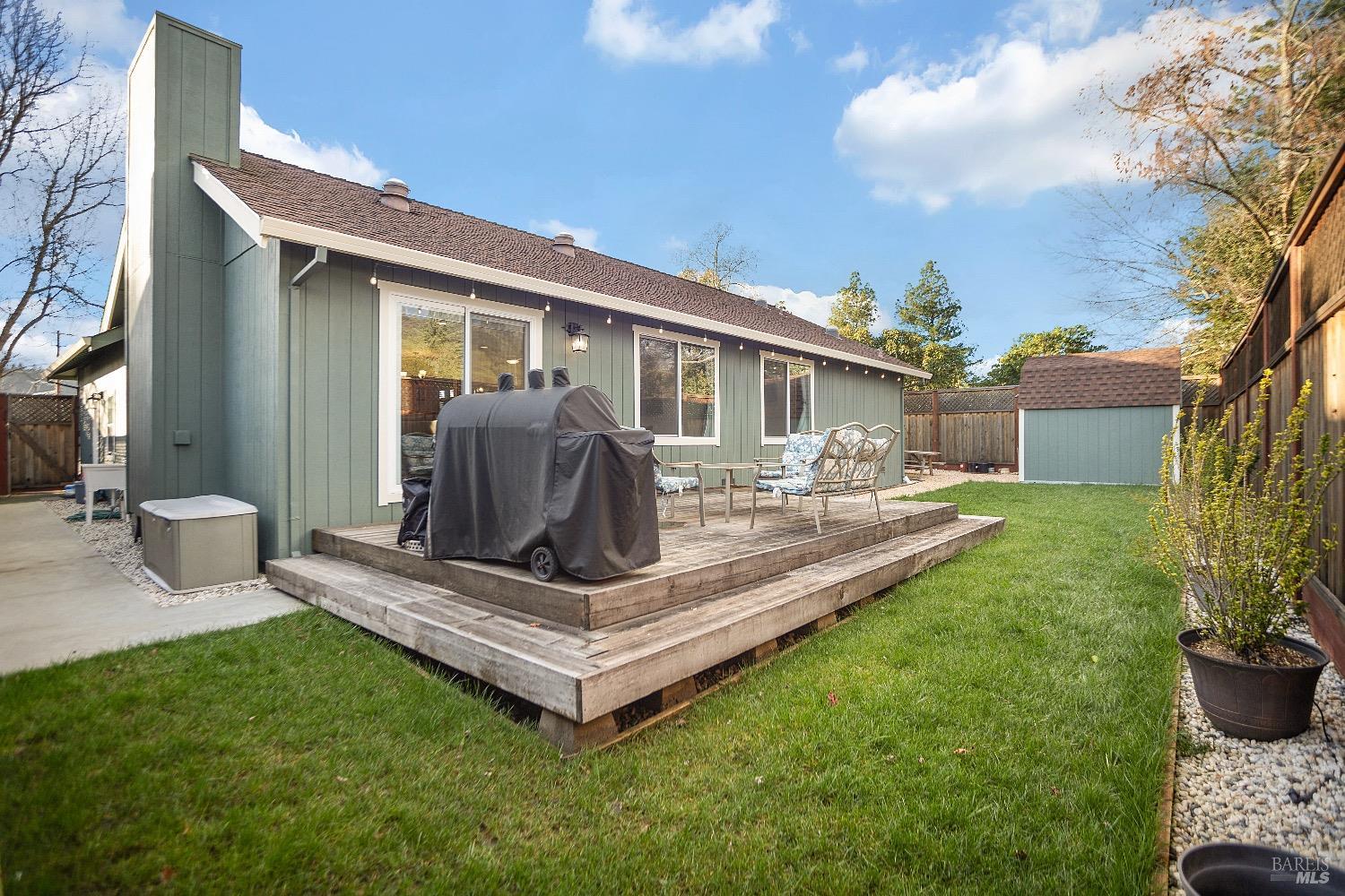 1096 Badger Ct