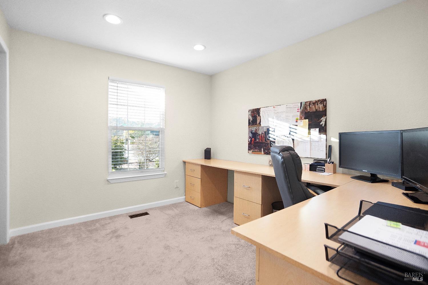 1096 Badger Ct