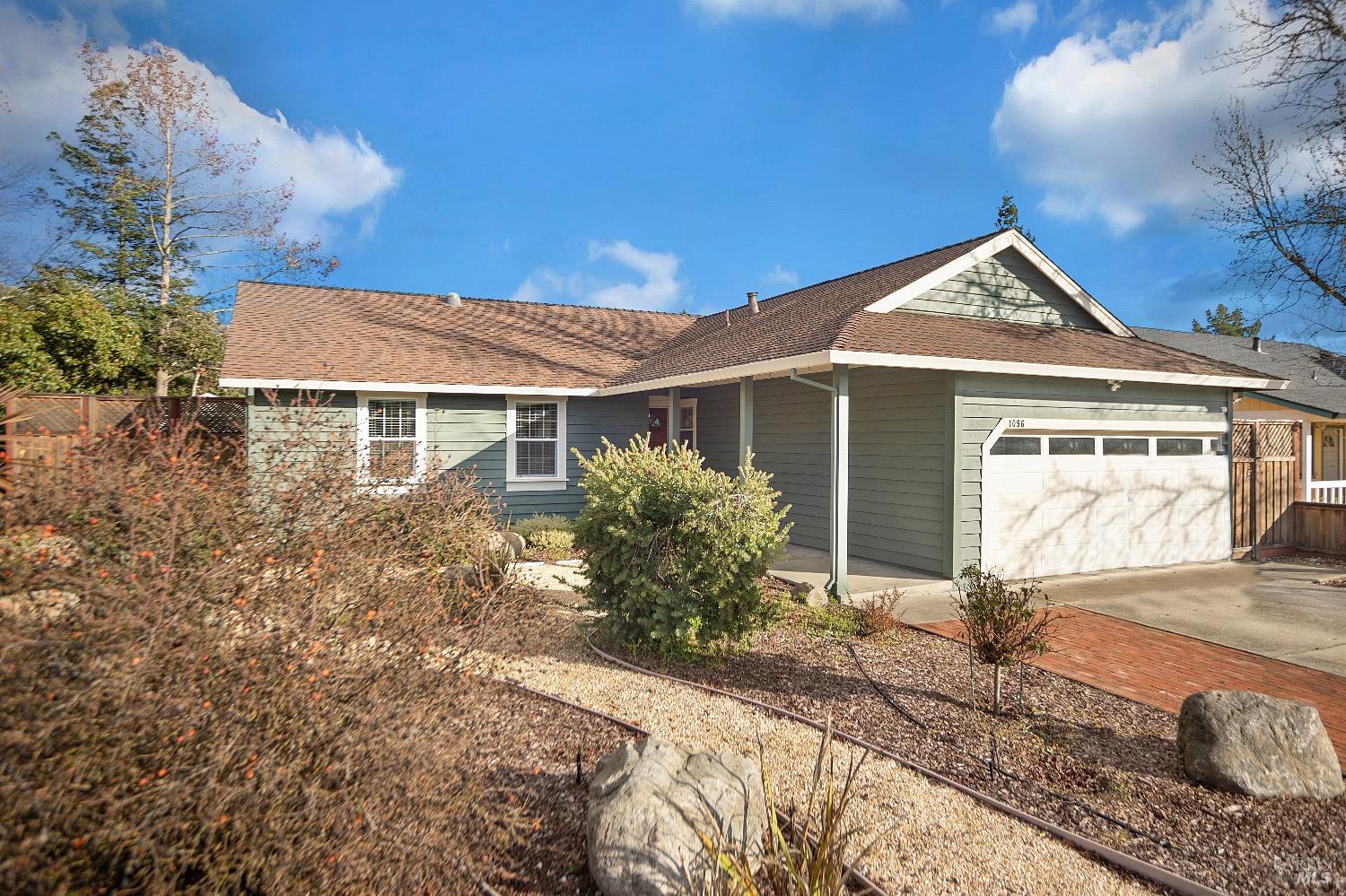 1096 Badger Ct