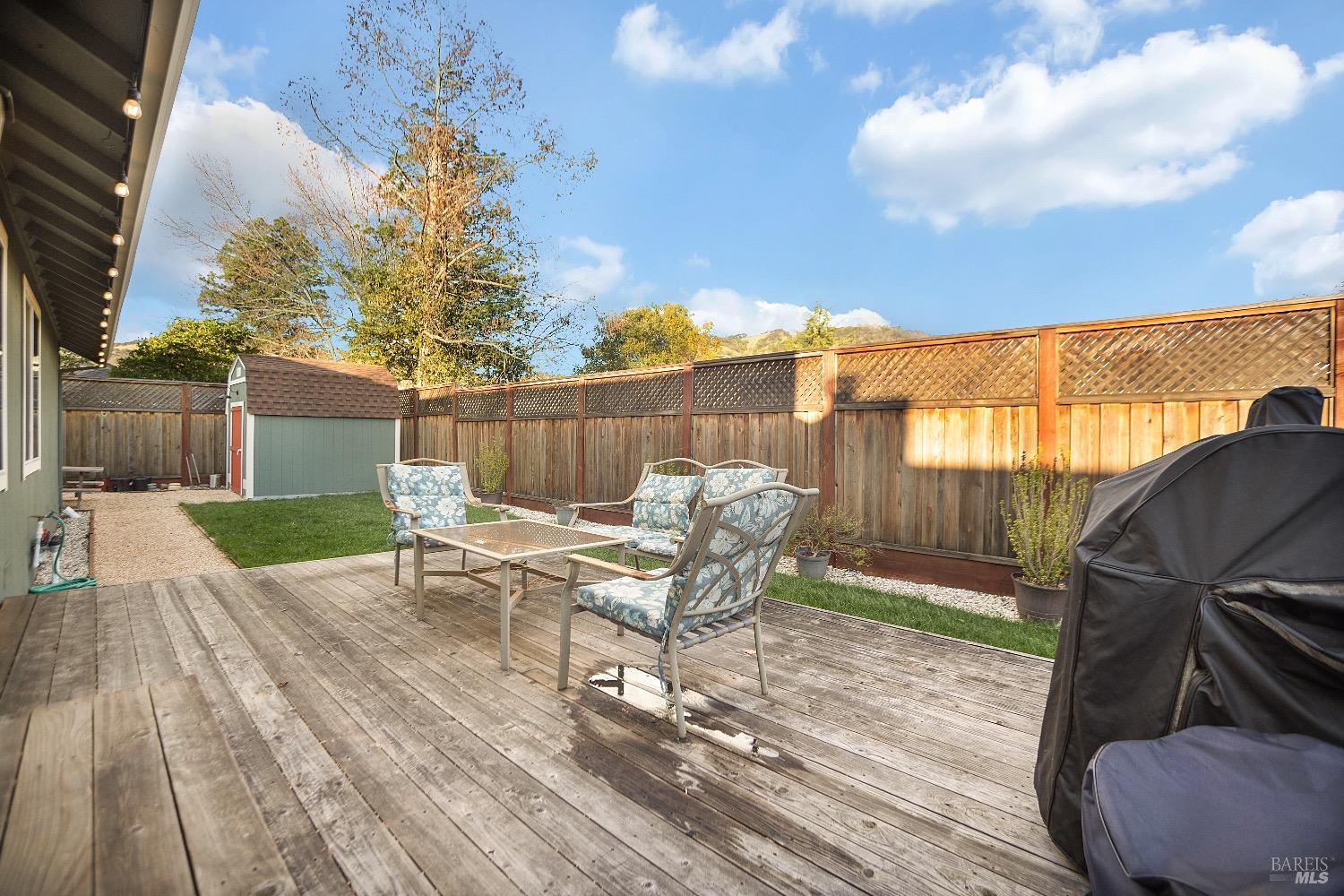 1096 Badger Ct