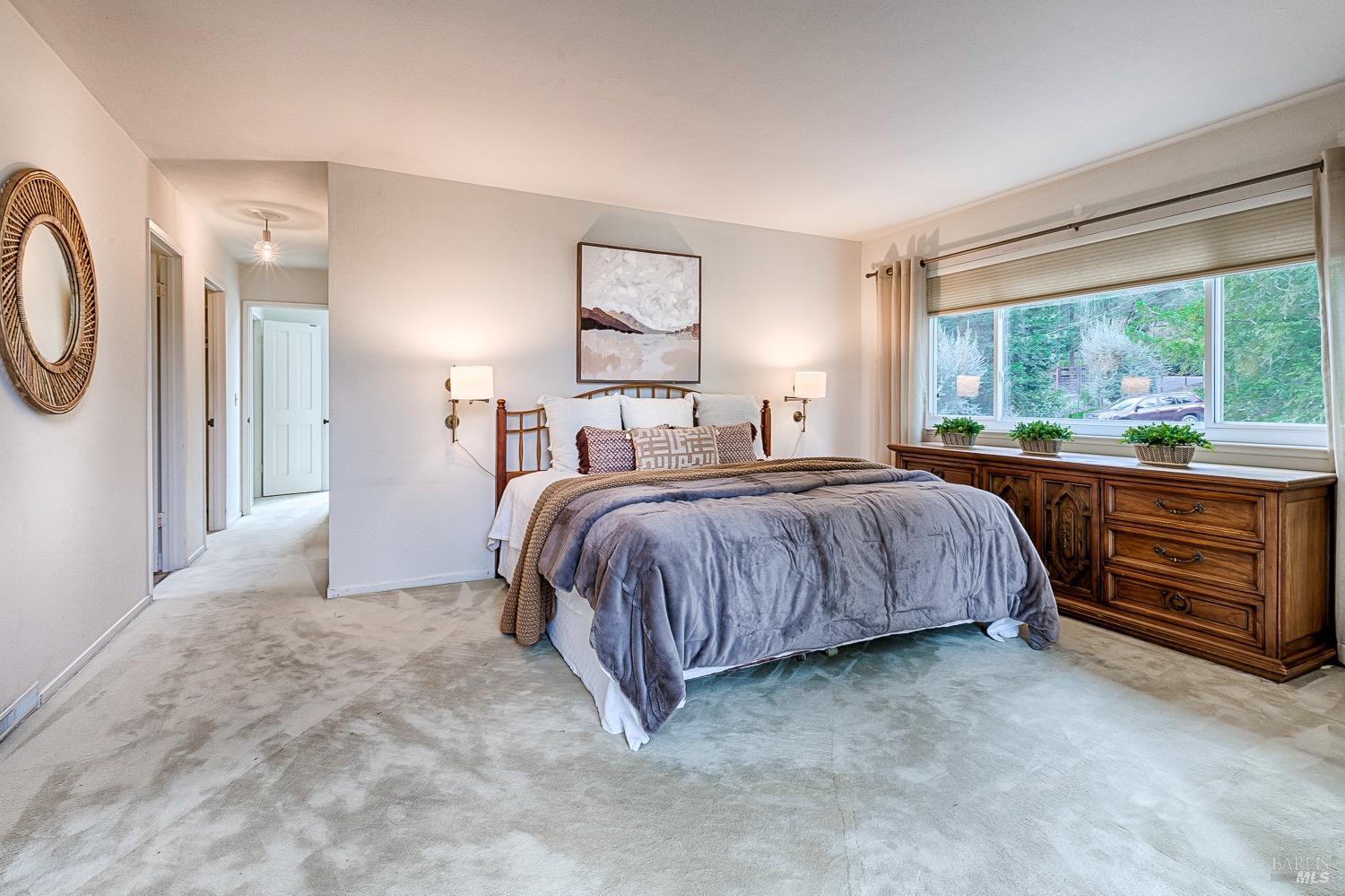 1050 Los Olivos Rd