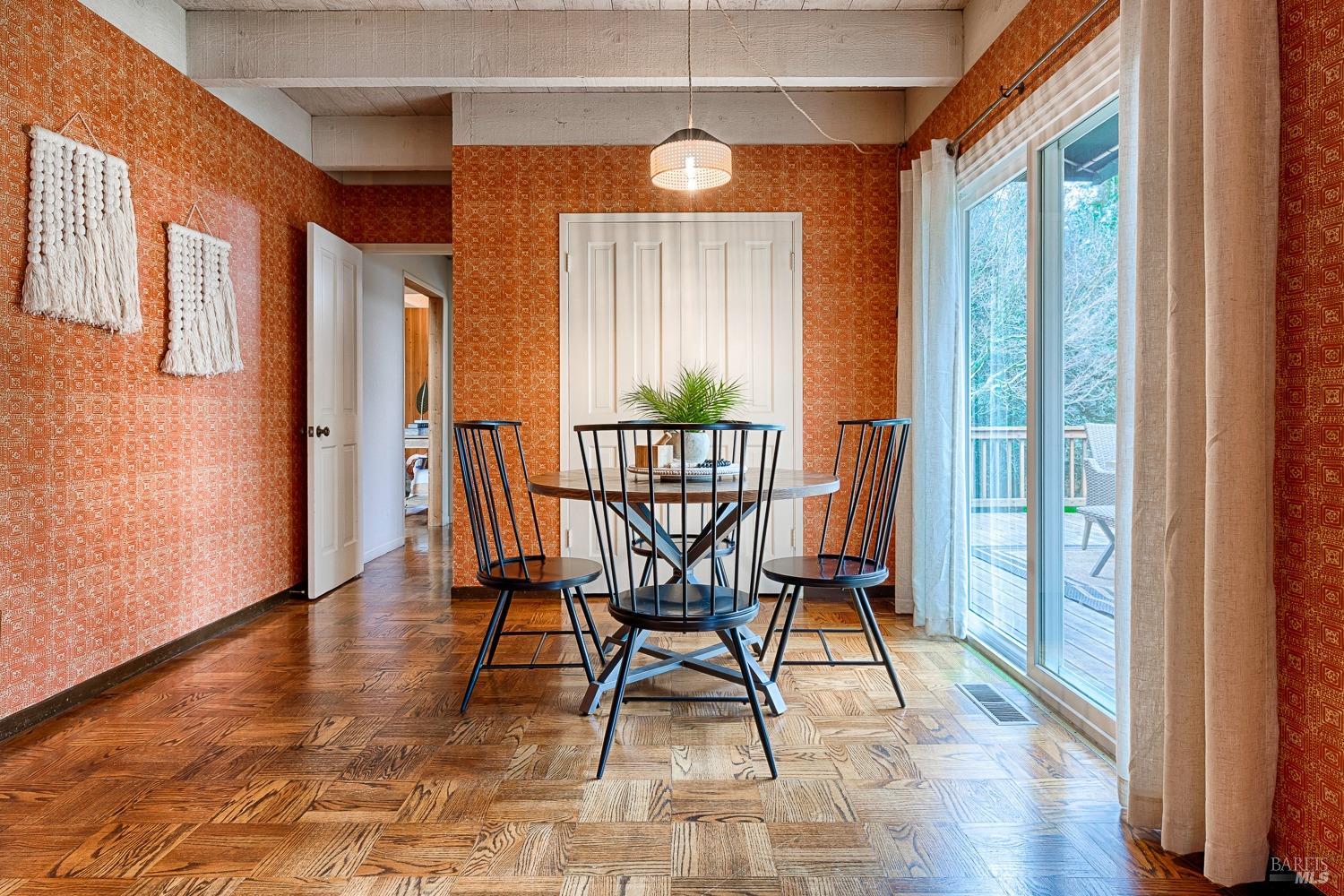 1050 Los Olivos Rd