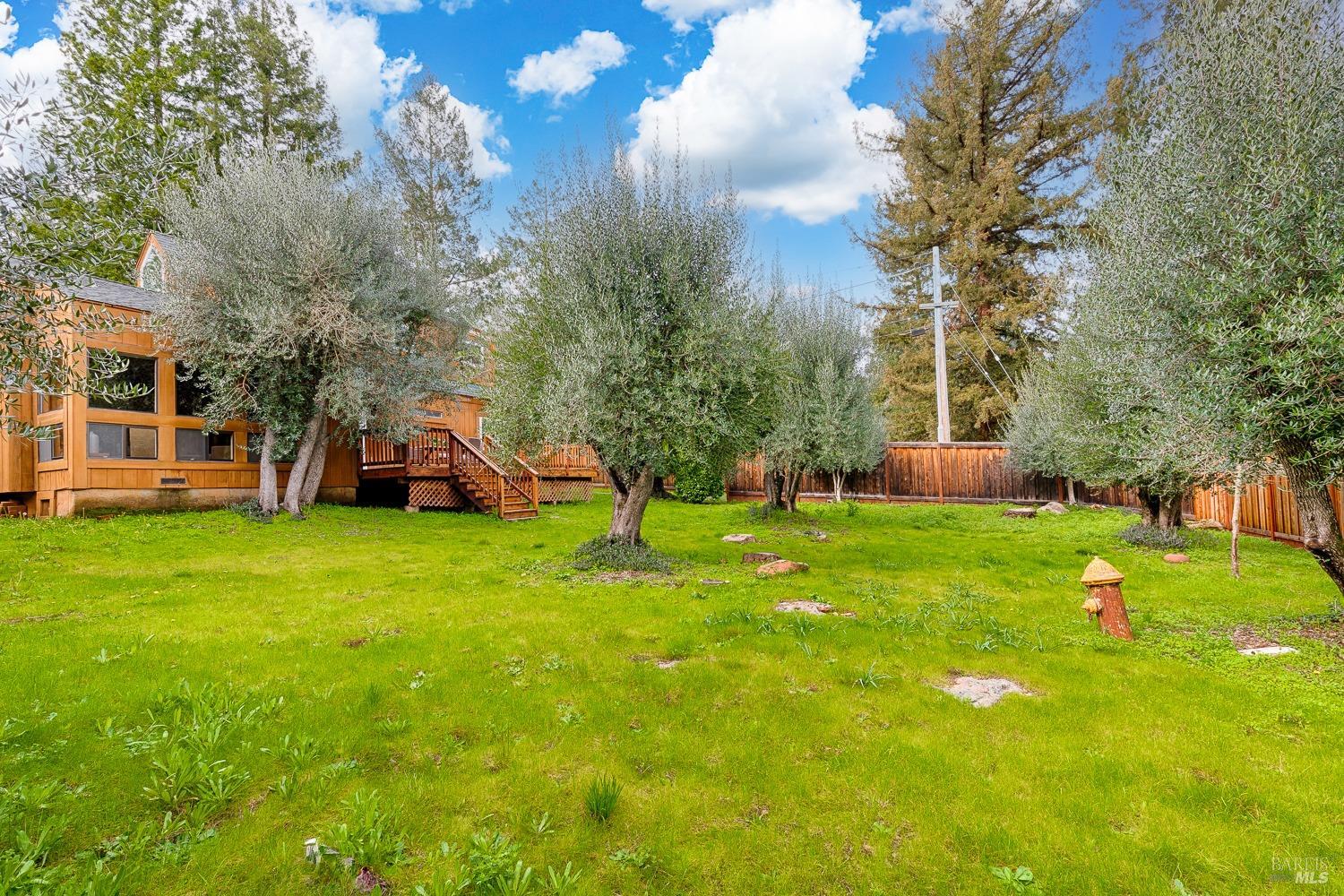1050 Los Olivos Rd