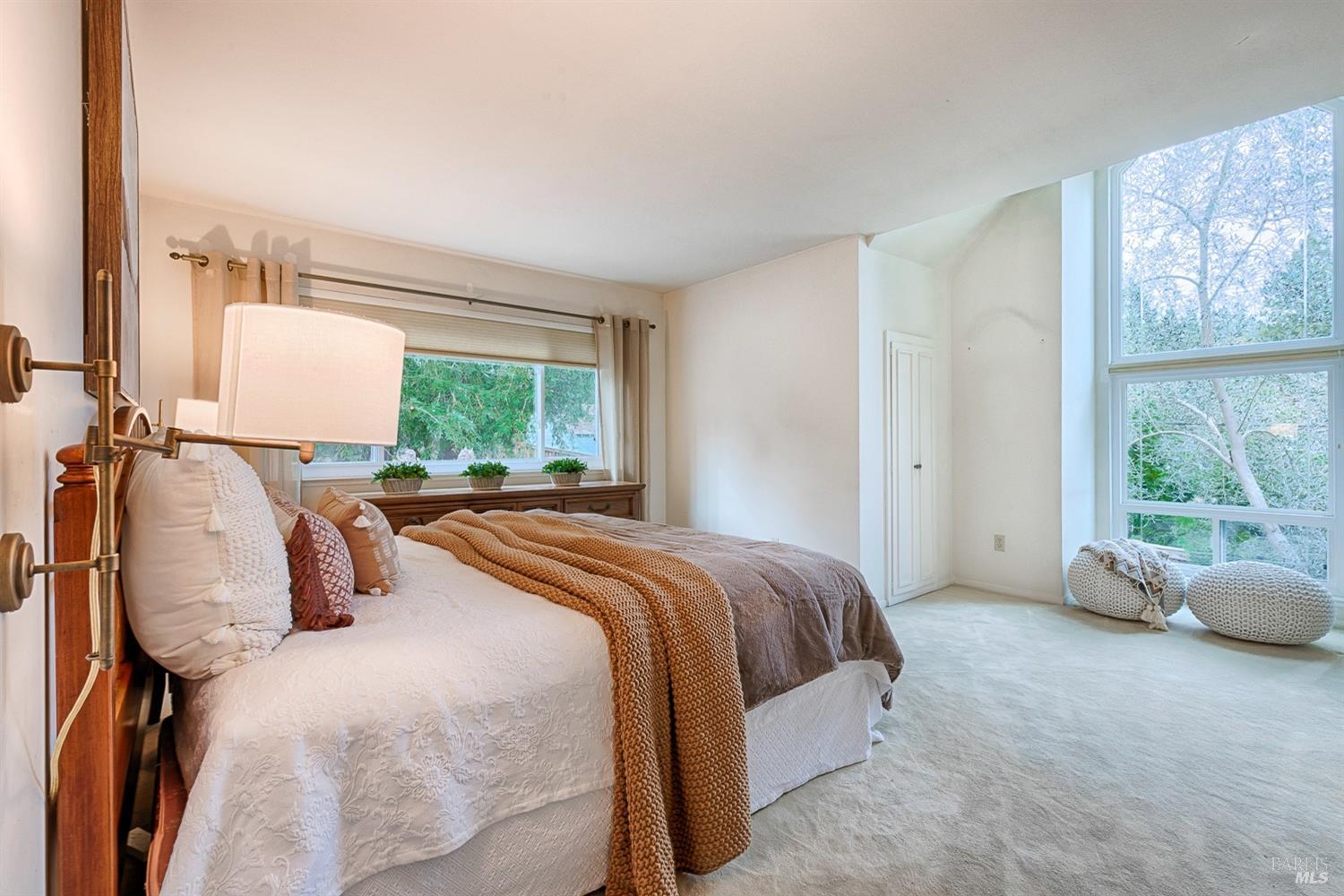 1050 Los Olivos Rd
