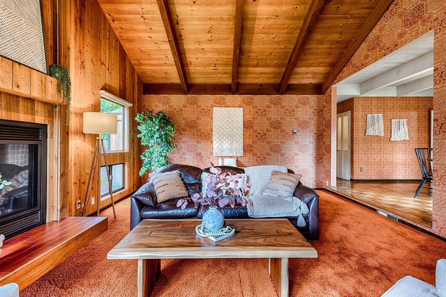 1050 Los Olivos Rd