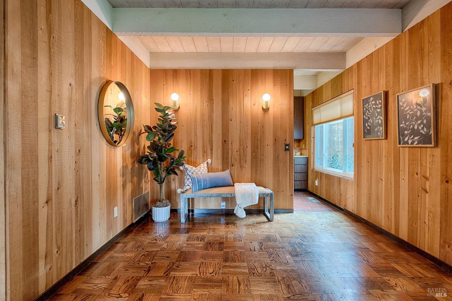 1050 Los Olivos Rd